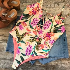 DIPPIN DAISY’S SWIMSUIT!